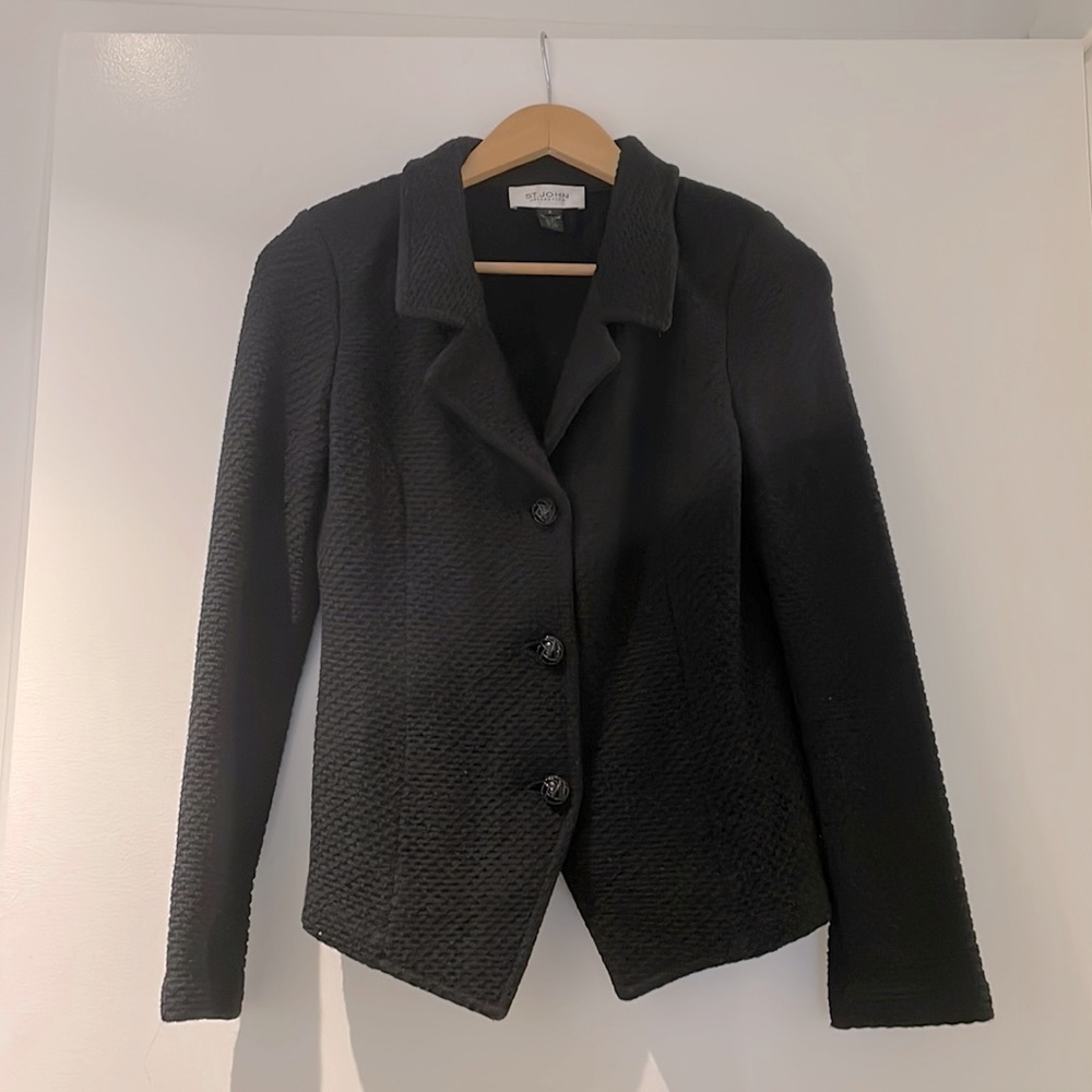 Lovely textured black St. John jacket and skirt in great condition!!
